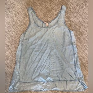 Light washed denim tank 💙